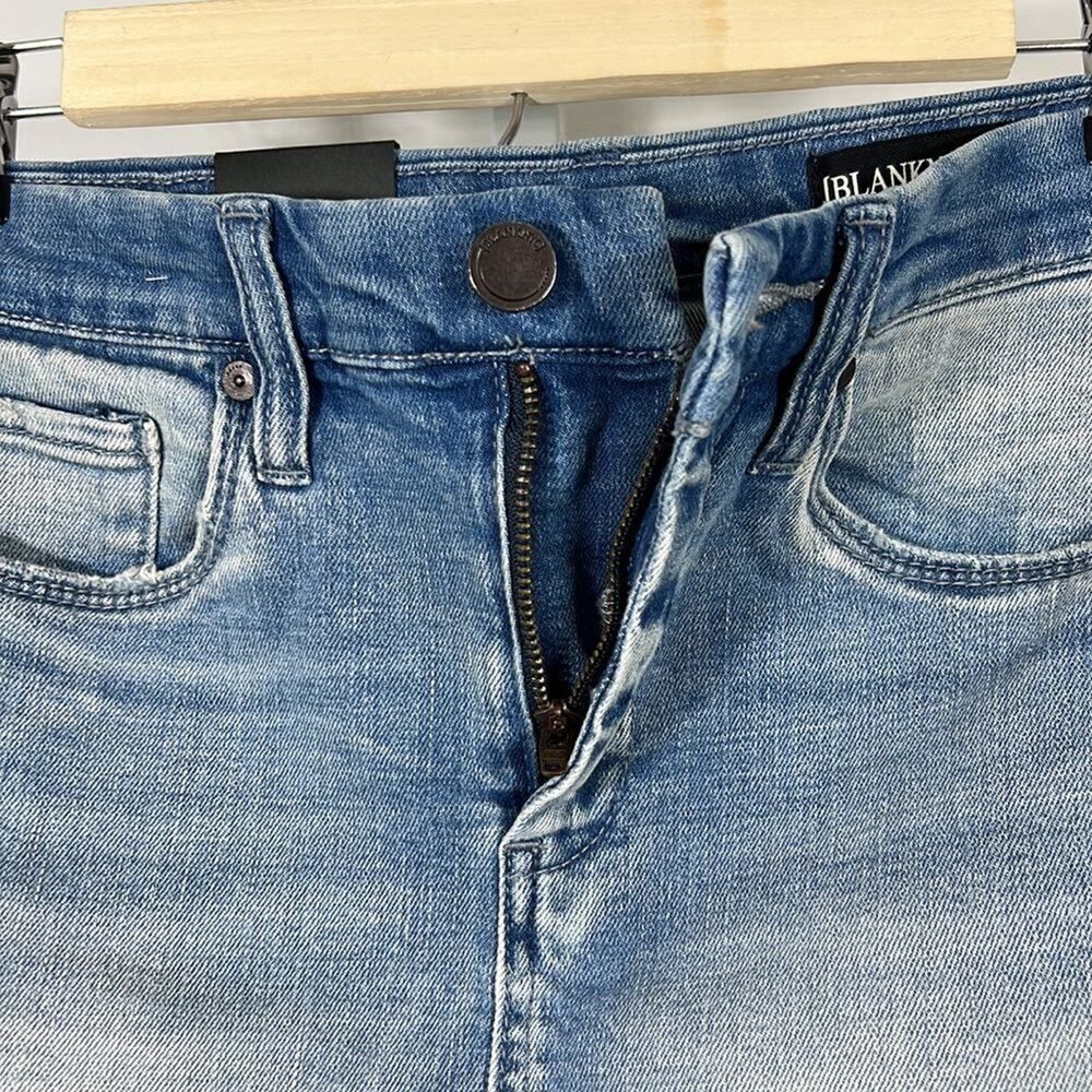 BLANKNYC Women’s Asymmetrical Fringe Hem Denim Mini Jean Skirt Blue Size 25 - Picture 5 of 10